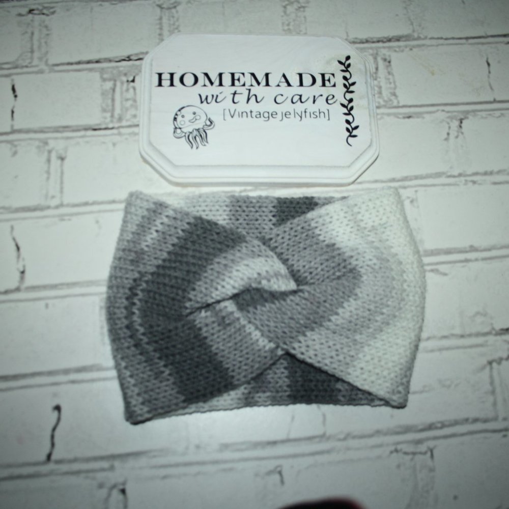 Gray and white striped NWoT handmade Knit headband ear warmer - Picture 3 of 5